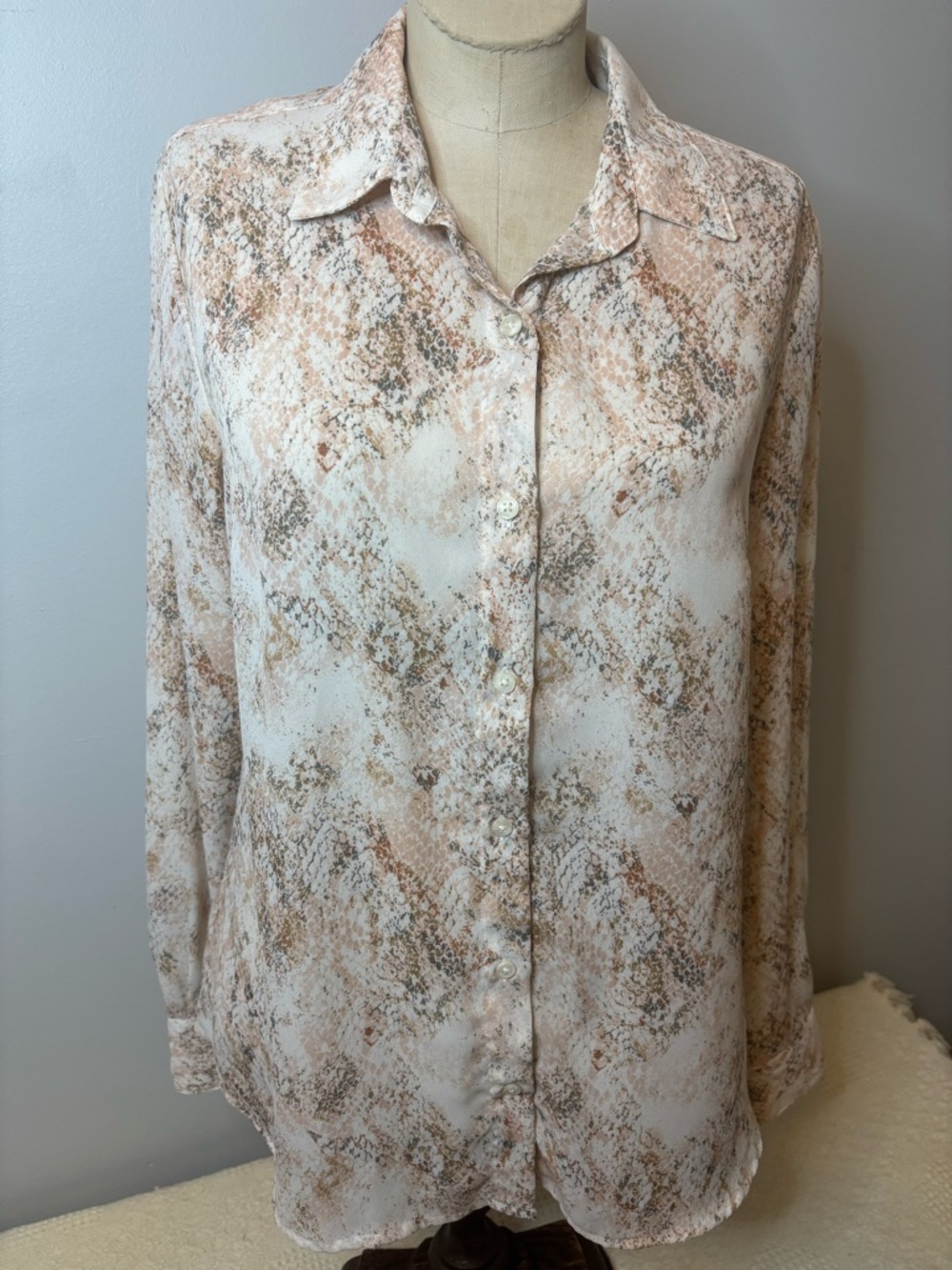 Banana Republic Beige and Cream Snake-Print Button Down Shirt
